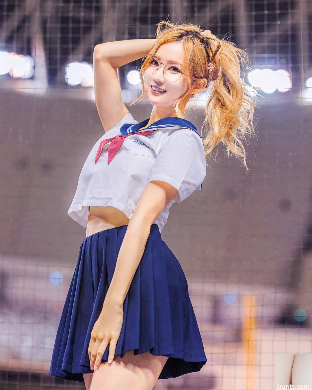 “Xiu Xiuzi Emily” thể hiện nét quyến rũ trưởng thành đầu tiên của một thiếu nữ và nụ cười ngọt ngào khiến người ta mê mẩn (10P) - Ảnh 4