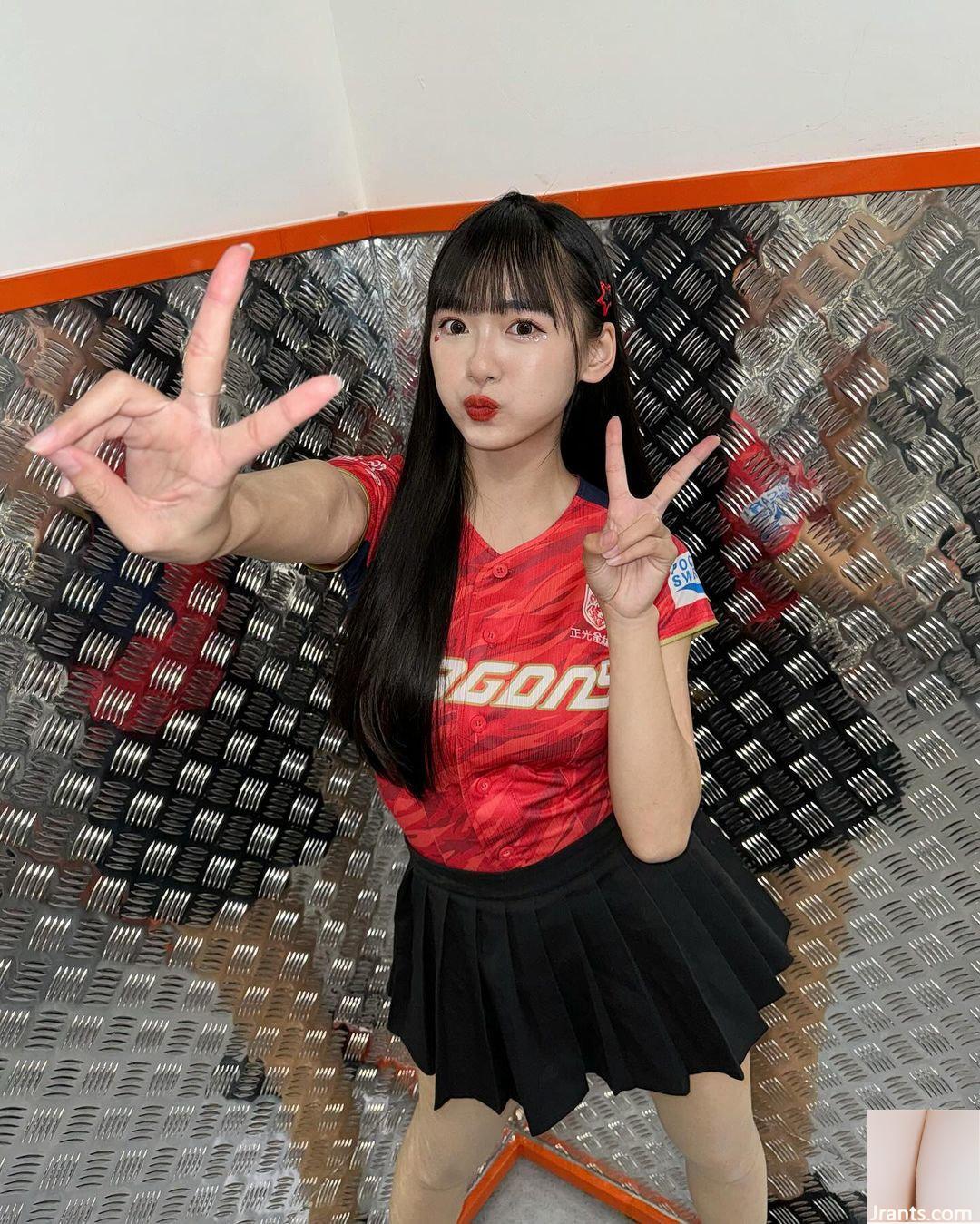 “Queena Nana” thấp thoáng chạy ra ngoài, cảnh nóng quá (10P) - Ảnh 10