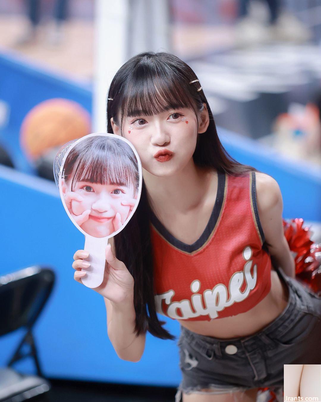 “Queena Nana” thấp thoáng chạy ra ngoài, cảnh nóng quá (10P) - Ảnh 5