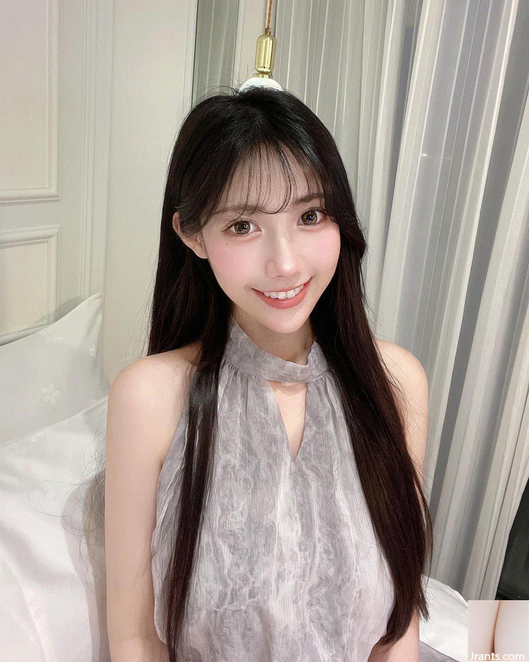 Hot girl “Zhang Qiqi” có bộ ngực đầy đặn không thể che giấu và hở hoàn toàn (10P) - Ảnh 4