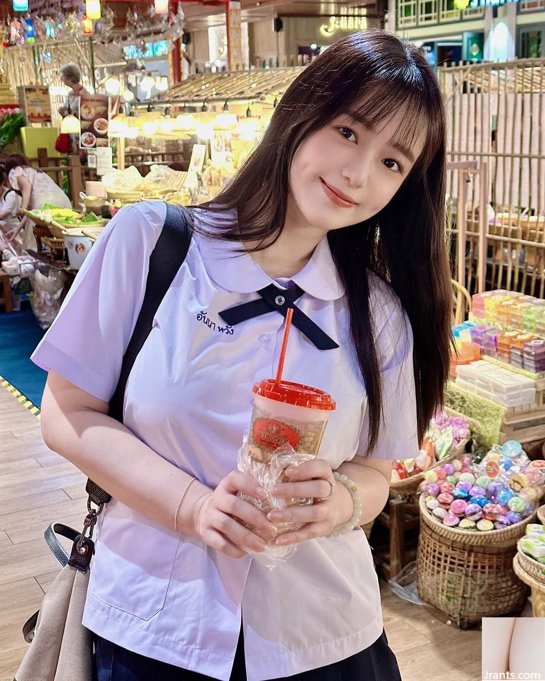 “Wang Xuxu Anna” sở hữu gương mặt thanh tú như thiên thần, ngọt ngào và có chút gợi cảm (10P) - Ảnh 5