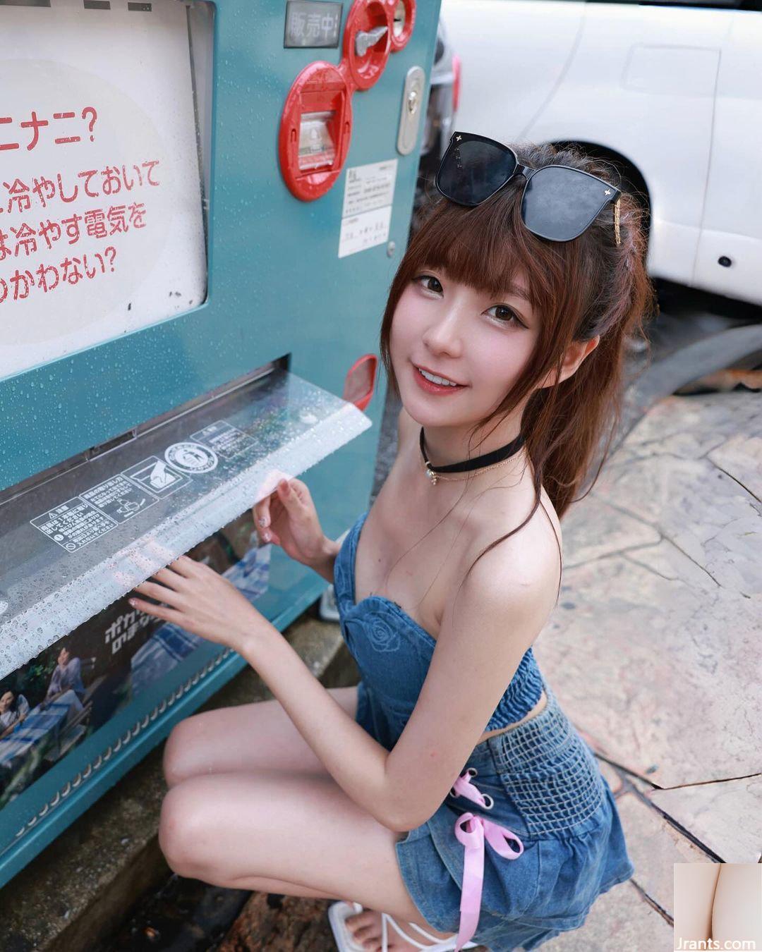 “Yanyan Little Hedgehog” thực sự có thân hình nóng bỏng với bộ ngực ẩn dưới vẻ ngoài ngọt ngào (10P)