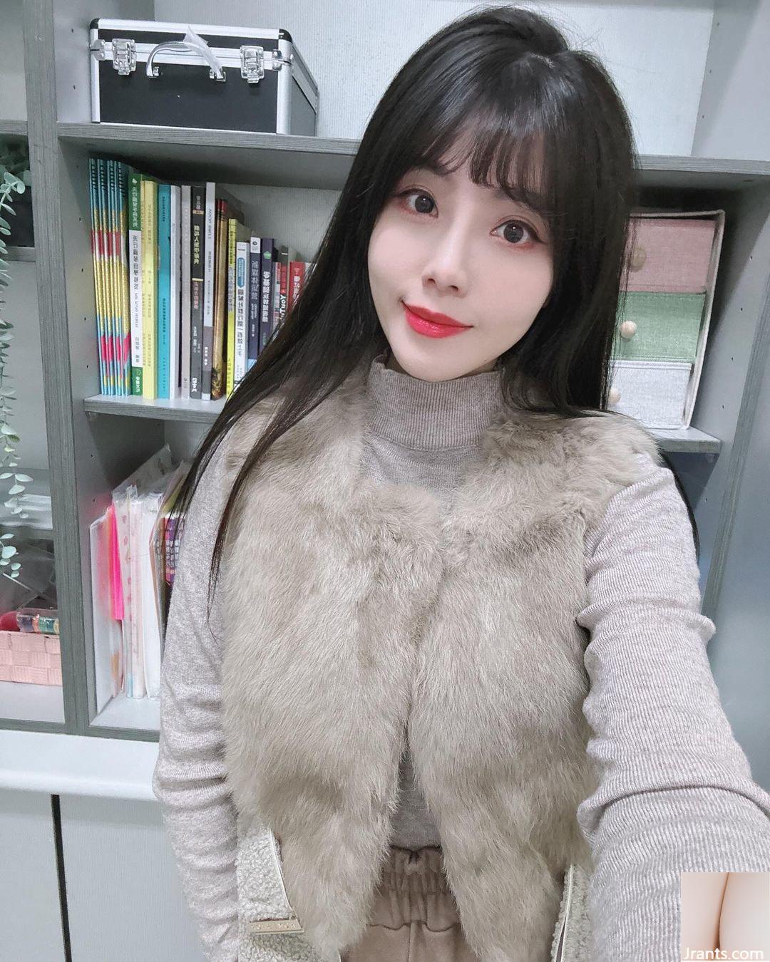 “Xiaocai Zaya” có ngoại hình xuất sắc và toát lên khí chất quyến rũ (10P) - Ảnh 7