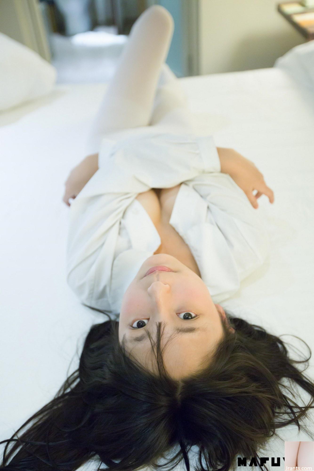 Chiếc quần tất màu trắng “Split Type Shikusui” của Kagakusaka Mafuyu khi nhìn vào khiến tôi kích động (48P) - Ảnh 3