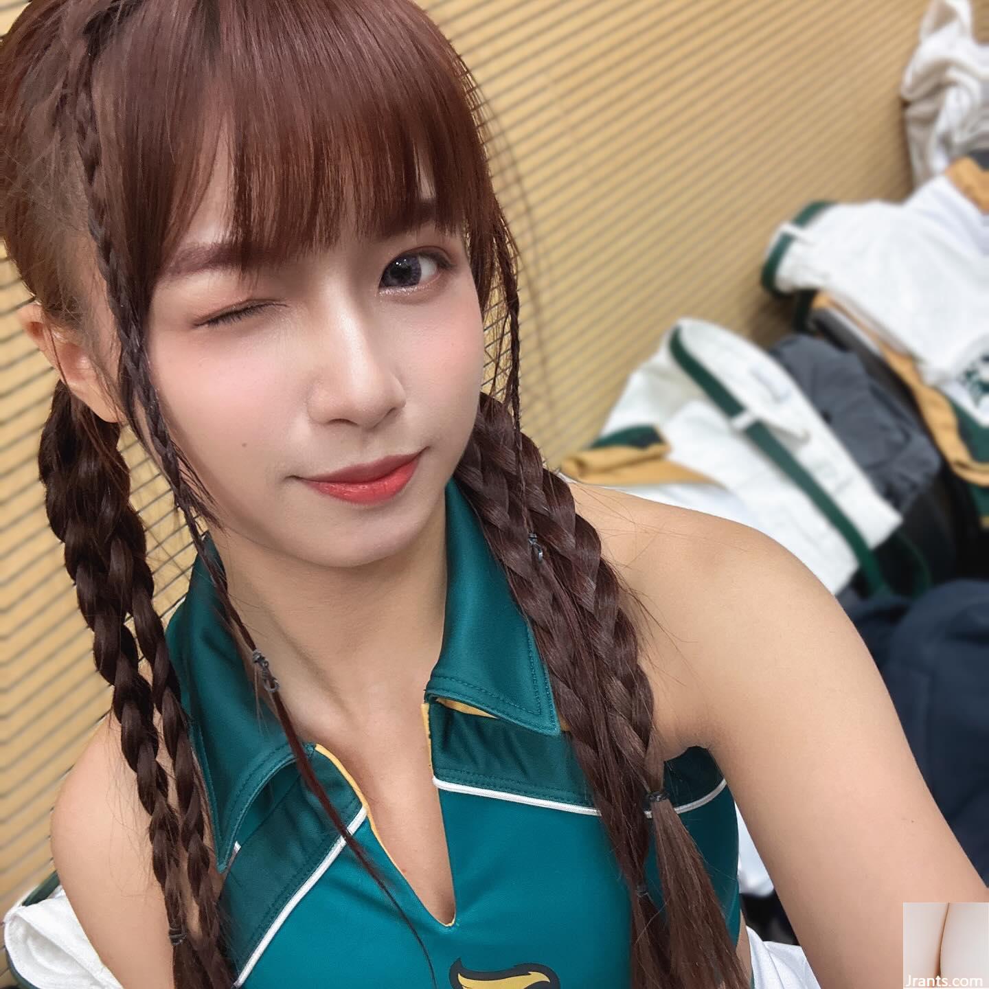 Nụ cười “vòng tròn” quá dễ thương và khuôn mặt dễ thương hút hồn (10P) - Ảnh 5