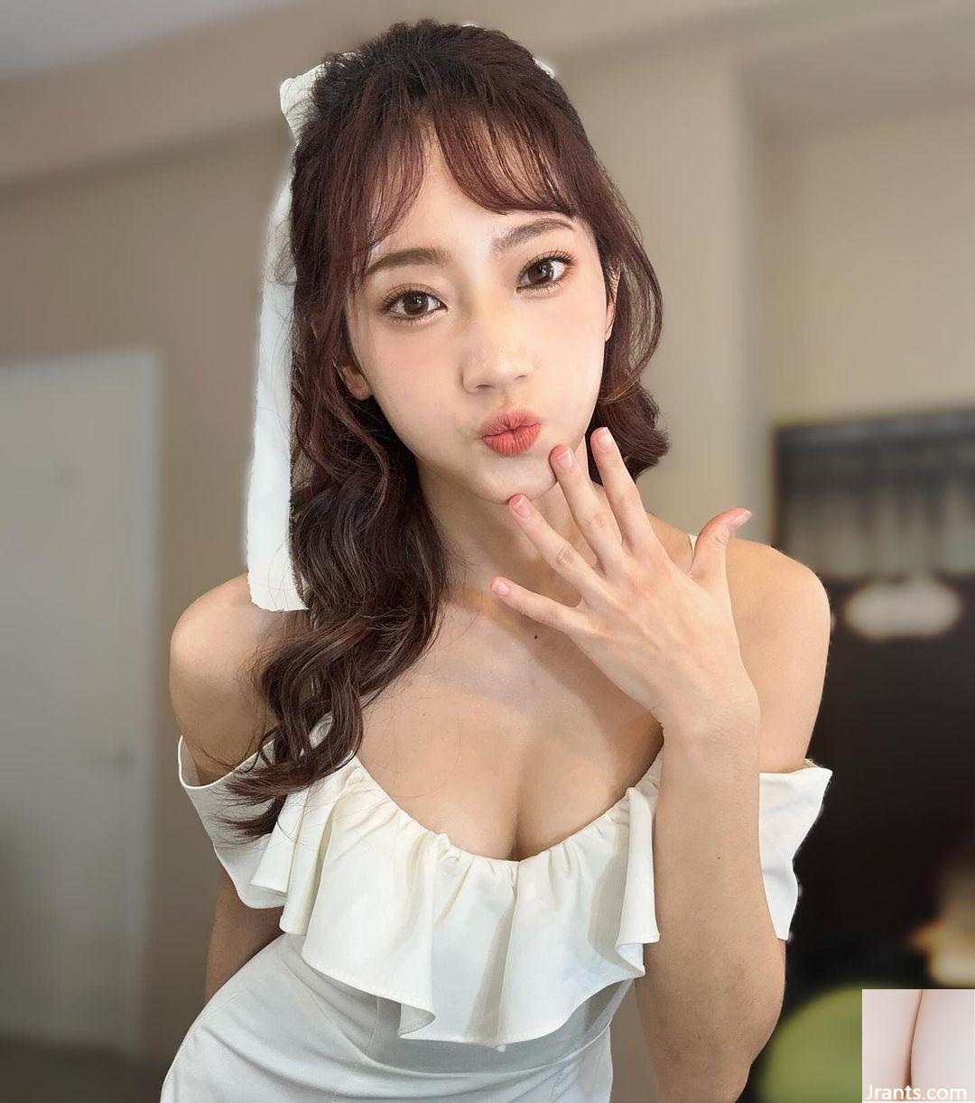 Khuôn mặt nhỏ nhắn của “Quế Quế” toát lên vẻ đẹp trẻ trung và bộ ngực đẹp quyến rũ (10P - Ảnh 4