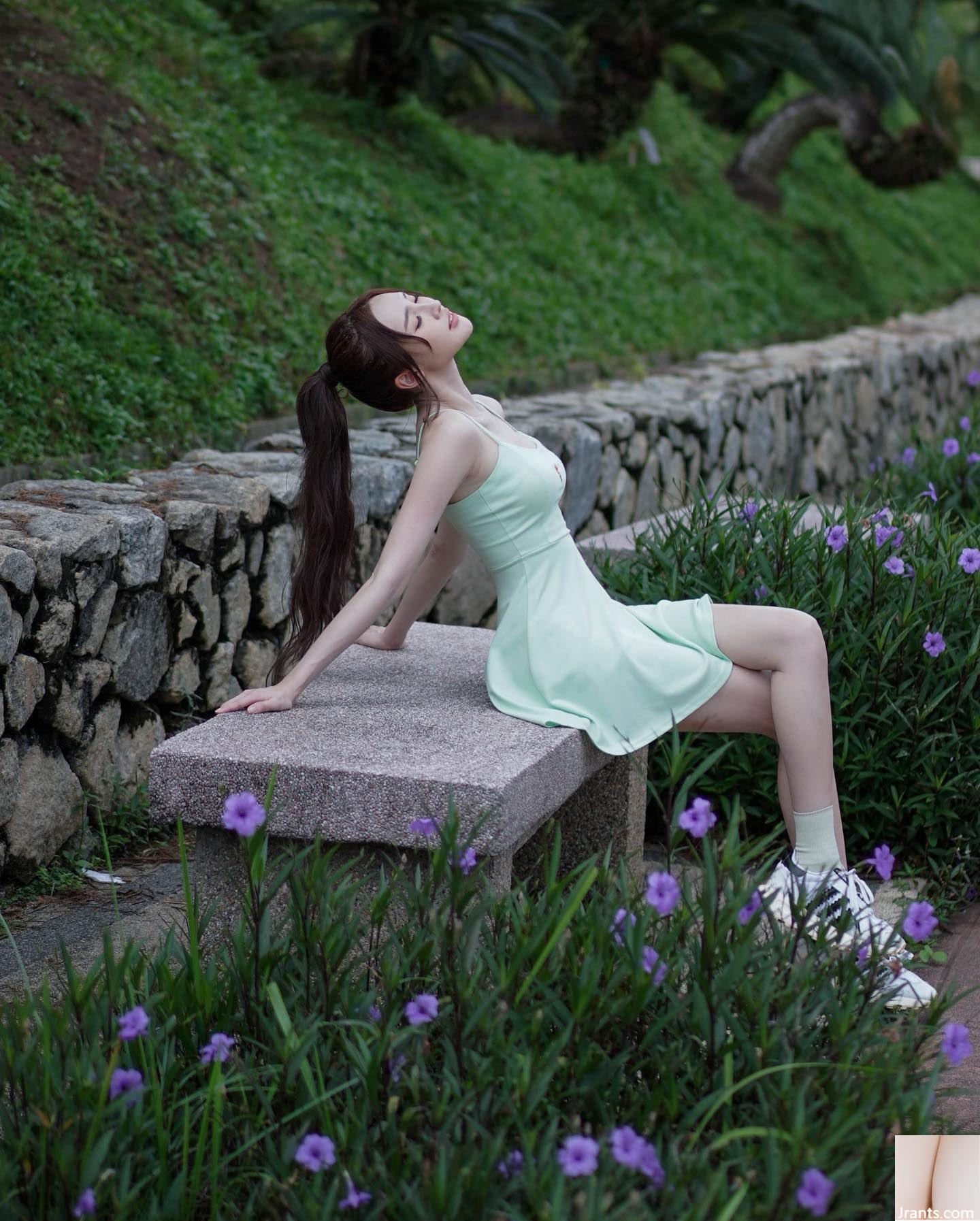 Nữ thần nổi tiếng trên Internet của Malaysia TOP 2: Yumi Wong Huang Shiqi - Ảnh 2