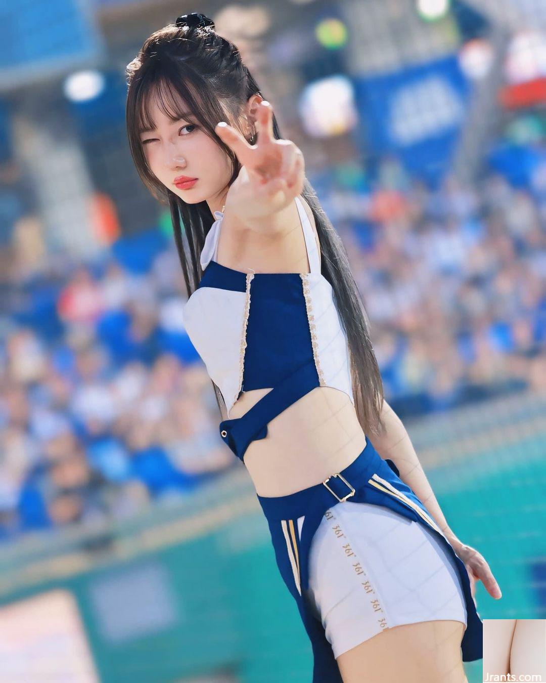 Cô gái cổ vũ “Zhu Zhu PigLet” có nụ cười ngọt ngào và tràn đầy yêu thương (10P) - Ảnh 9