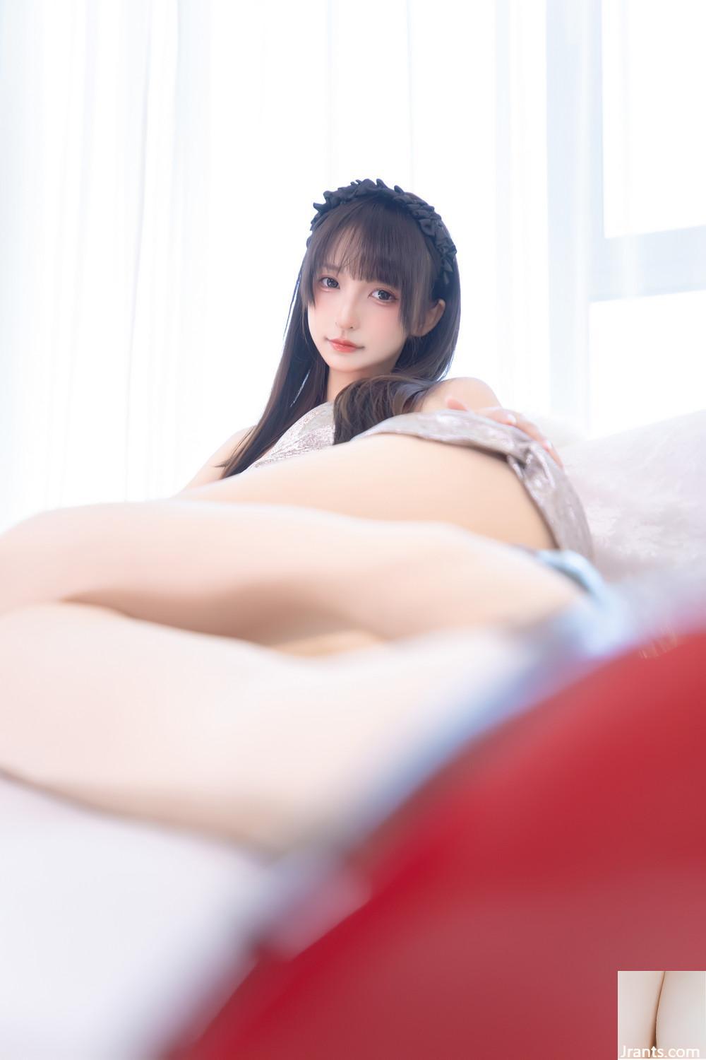 “Chiếc váy bạc” của Kamikazaka Mafuyu tạo dáng với khẩu súng phía sau để thu hút sự chú ý của bạn (75P) - Ảnh 30