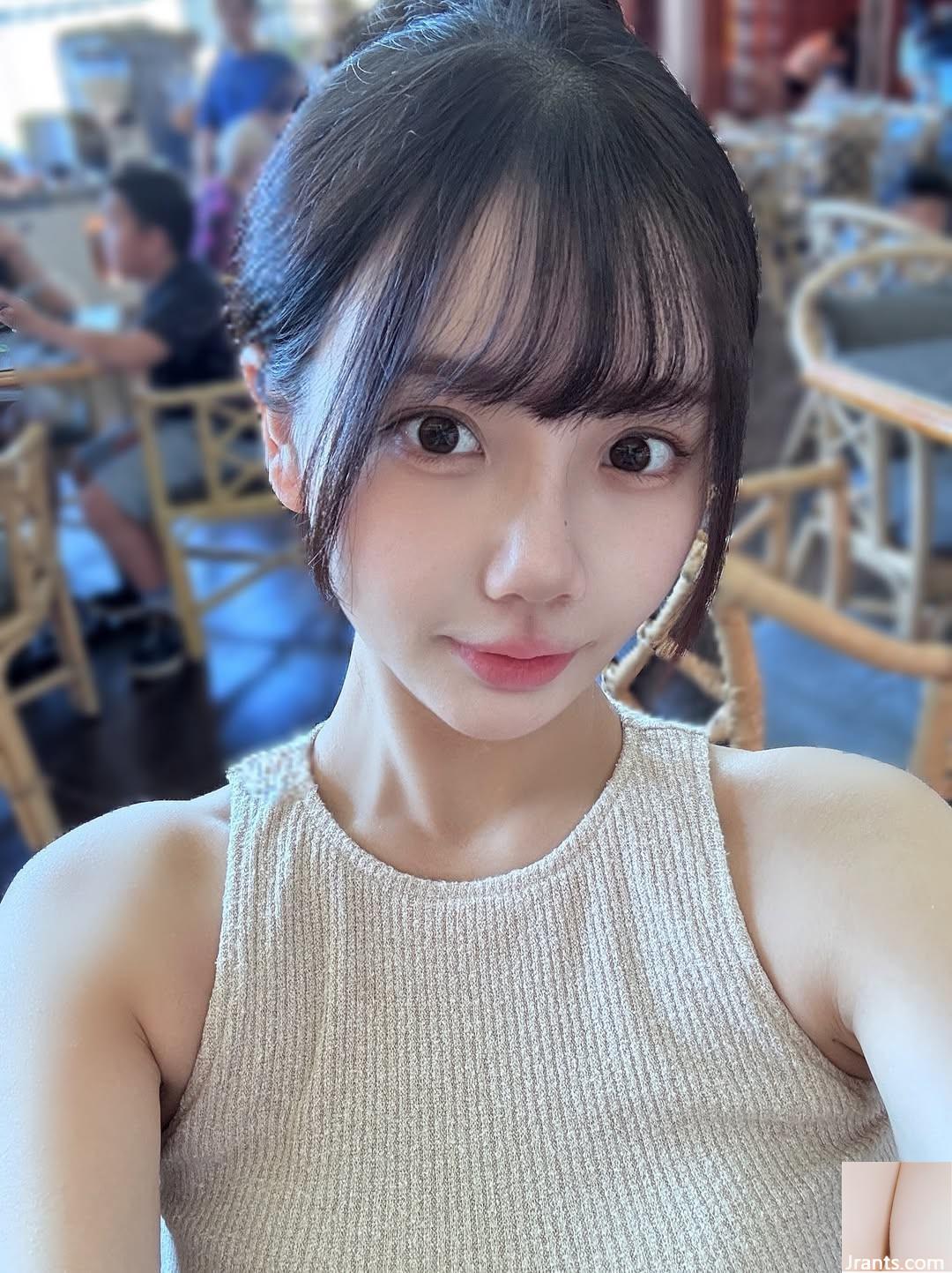 “Phoebe” sở hữu đường nét khuôn mặt thanh tú, đôi mắt ngọt ngào quyến rũ trái tim và tâm hồn trong một giây (10P)