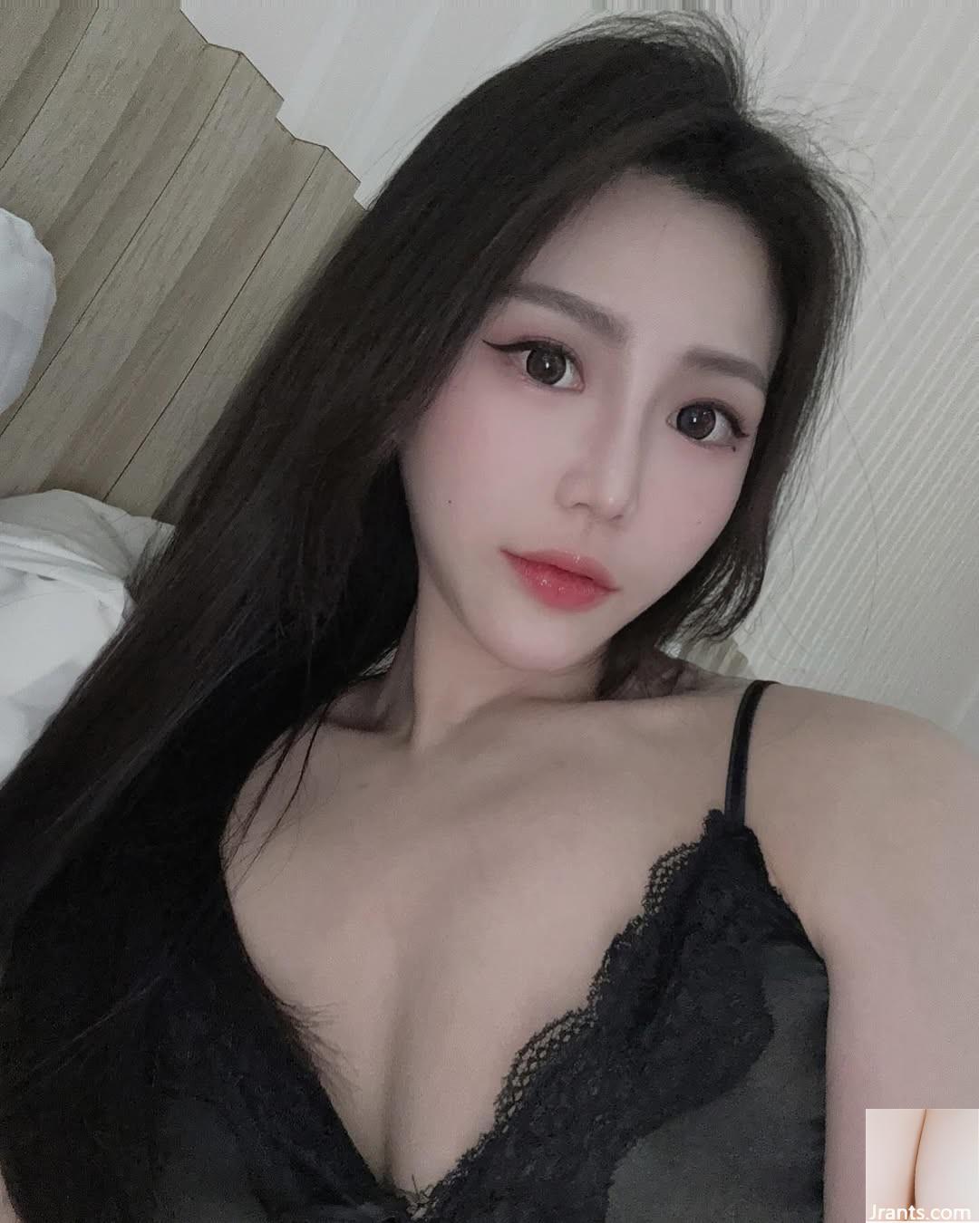 Bộ ngực kiêu hãnh của “Zhu Zhu” nổ tung và thân hình gợi cảm bùng nổ (10P) - Ảnh 3