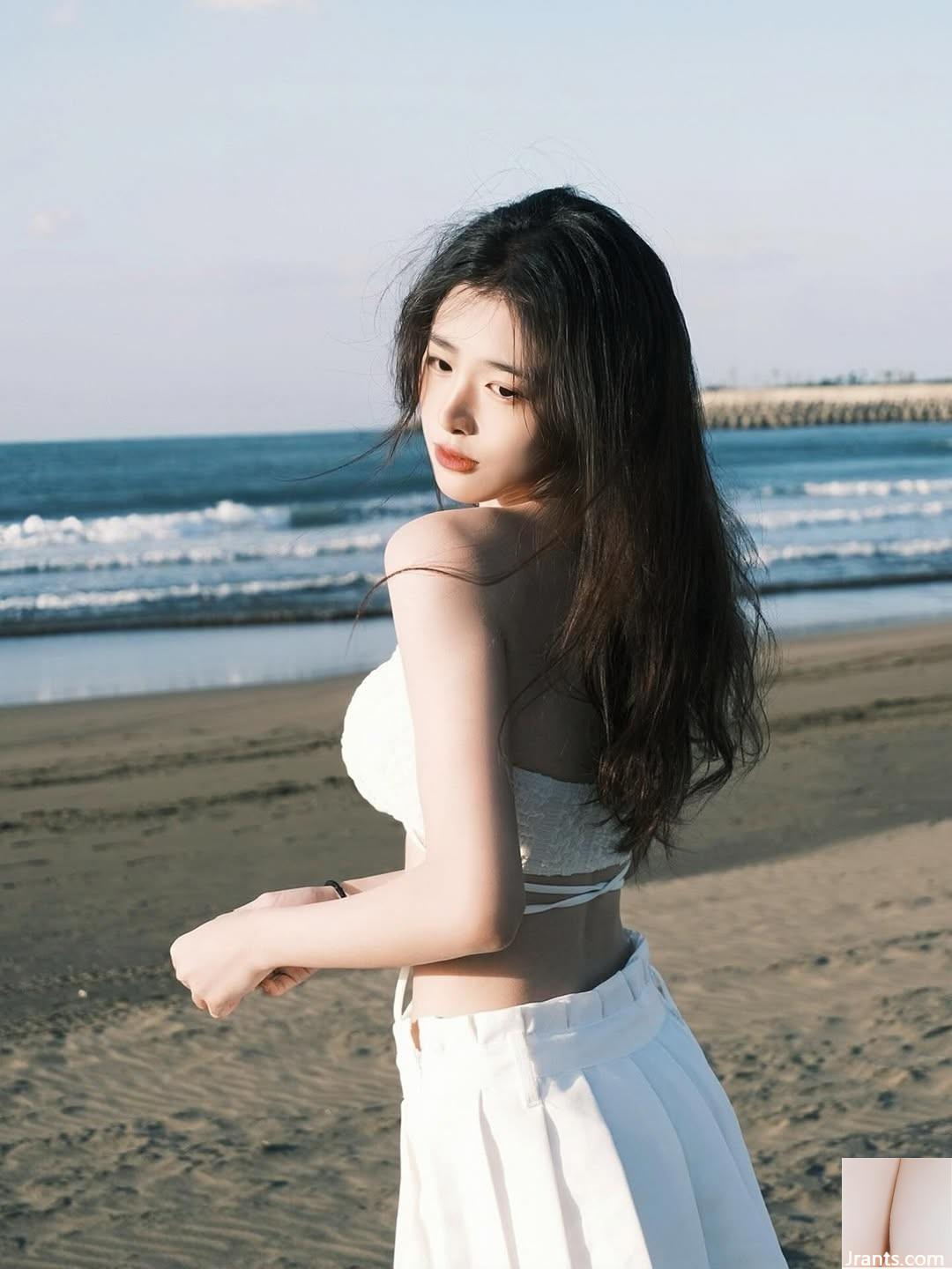 Vòng eo thon gọn của “Hina” tôn lên đường cong gợi cảm chết người (10P) - Ảnh 10