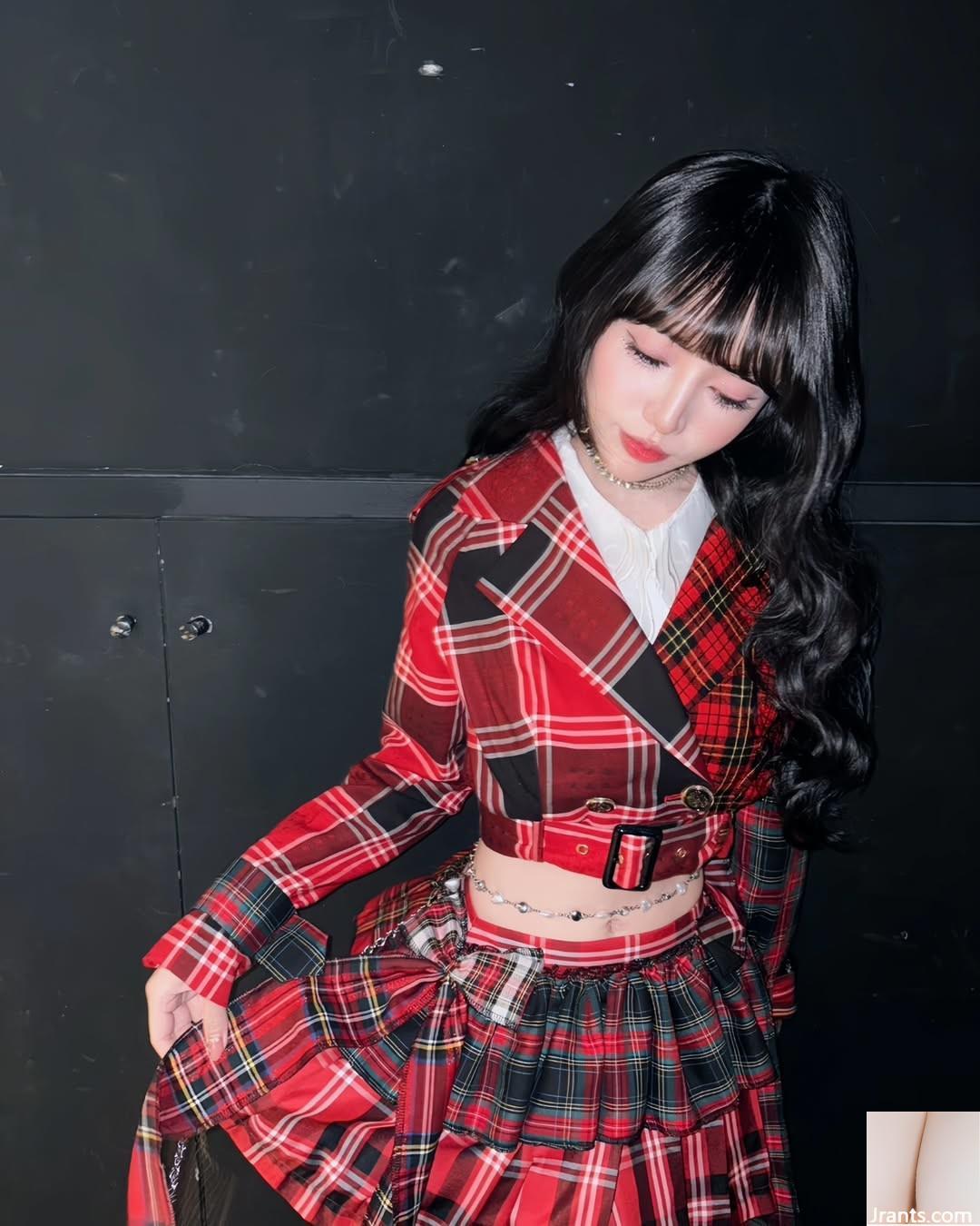 Vẻ ngoài gợi cảm của “IVY Yihan” toát lên khí chất quyến rũ (10P) - Ảnh 8