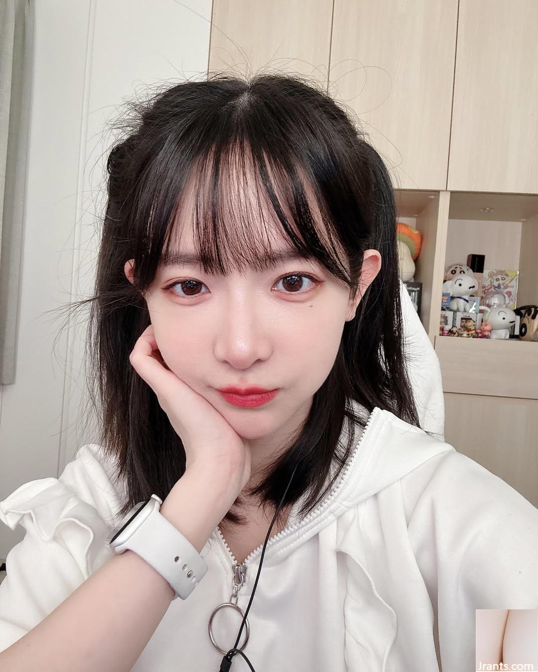 “Trứng cuộn” có đường nét khuôn mặt thanh tú như thiên thần, ngọt ngào và có chút gợi cảm (10P - Ảnh 10