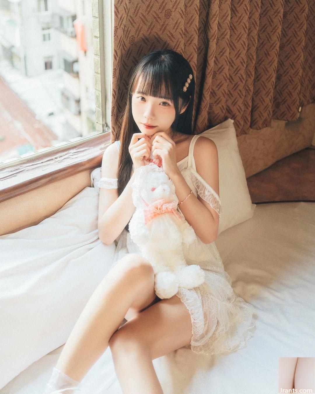 Cô ngựa nhỏ “Coco” có bộ ngực tròn trịa và đầy đặn, vô cùng quyến rũ và dáng người quá hôi (10P) - Ảnh 8