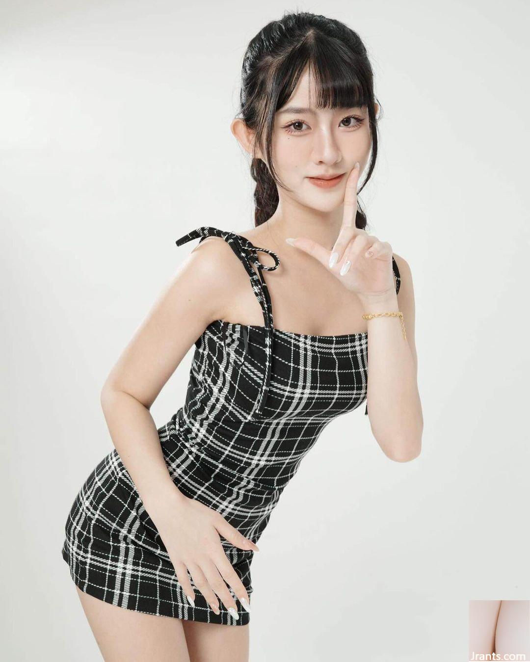 “Youxin” có đôi mắt to, nụ cười ngọt ngào, thân hình bụ bẫm dễ thương, khoe dáng không chút do dự (10P) - Ảnh 4