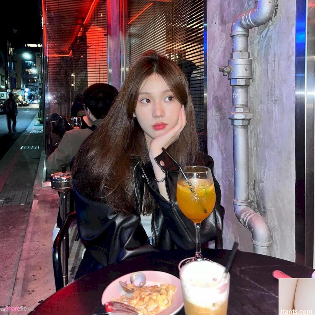 Gái xinh mặc nội y ck, dân mạng ngạc nhiên sao có người đẹp đến thế - Ảnh 3