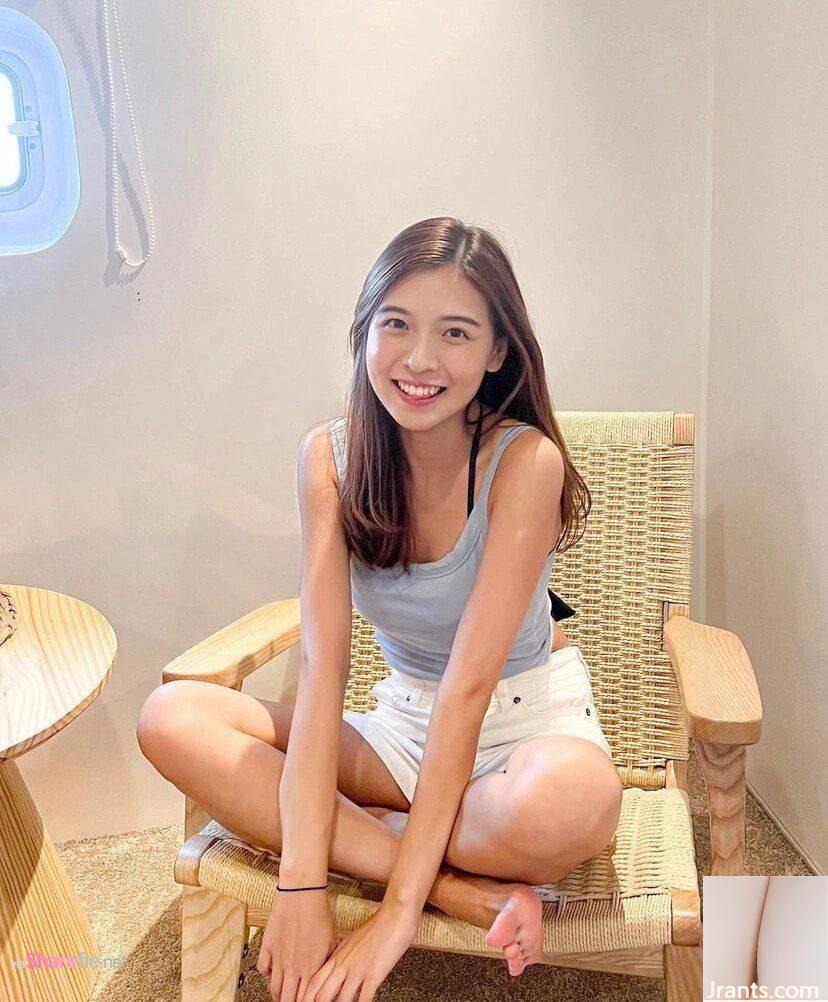 Cô gái ngọt ngào chụp ảnh ở bãi biển, nụ cười khiến dân tình tan chảy - Ảnh 5