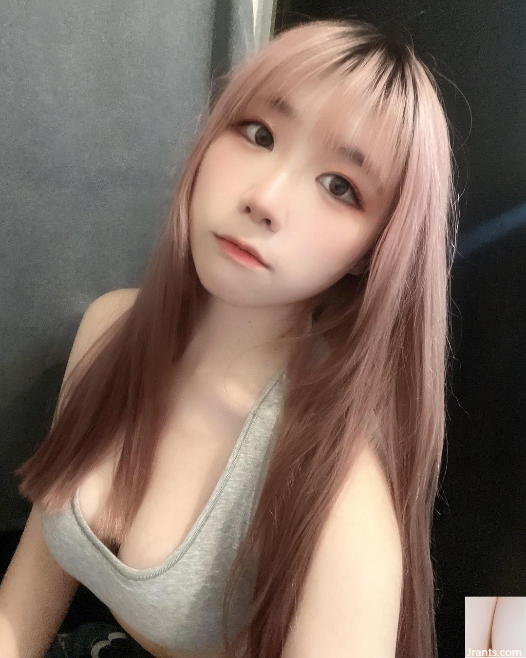 Bộ ngực chuẩn bị trình chiếu của hot girl live “Ya Pudingding” khiến khán giả phấn khích (10P) - Ảnh 2