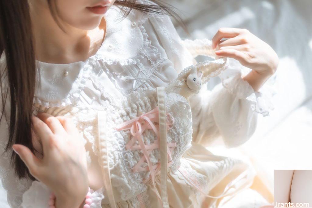 Nước sốt hoàng đế Liuwei “Xiaoyi LOX Cô gái xinh đẹp” (71P) - Ảnh 11