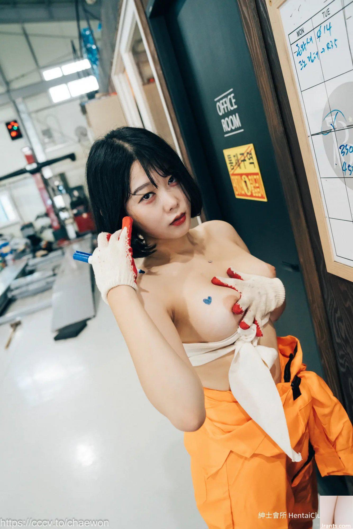 Cô gái trong gara Zia Loozy (129P) - Ảnh 33