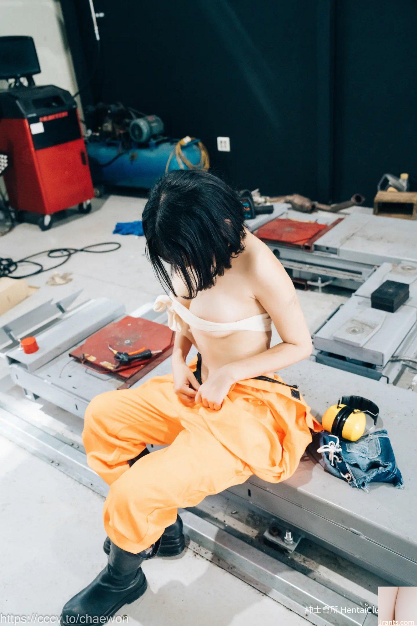 Cô gái trong gara Zia Loozy (129P) - Ảnh 53