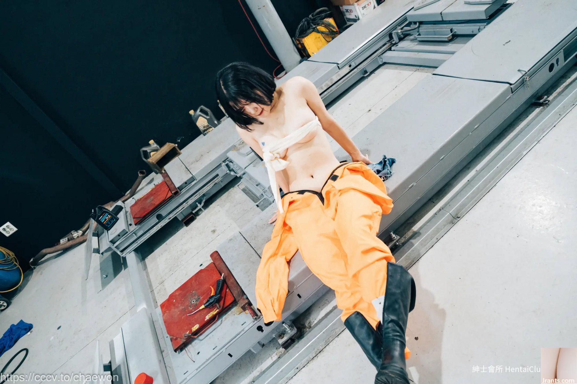 Cô gái trong gara Zia Loozy (129P) - Ảnh 54