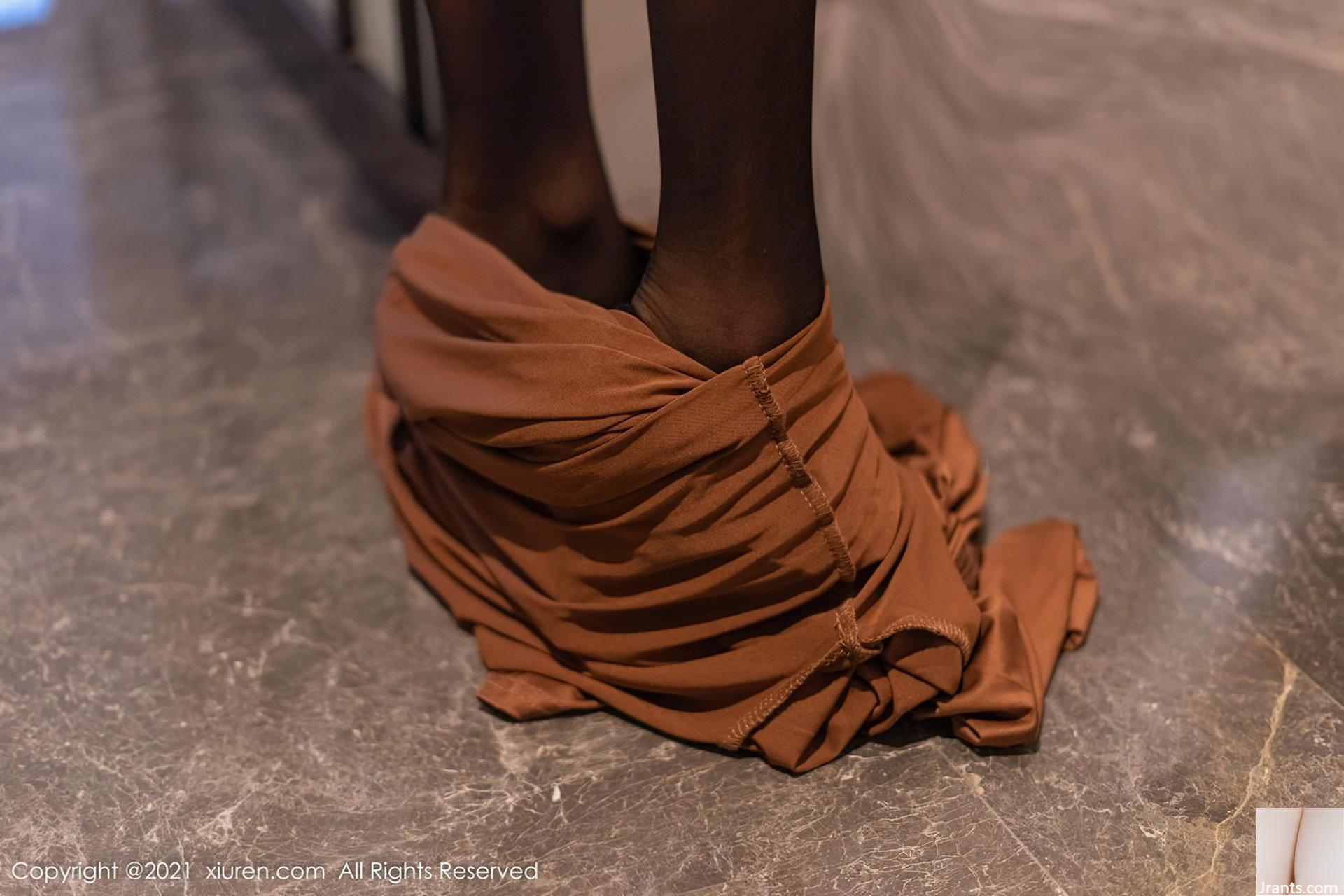 Xiong Xiaonuo quyến rũ và thanh lịch với ren đen và mông đào đầy màu sắc (36P) - Ảnh 7