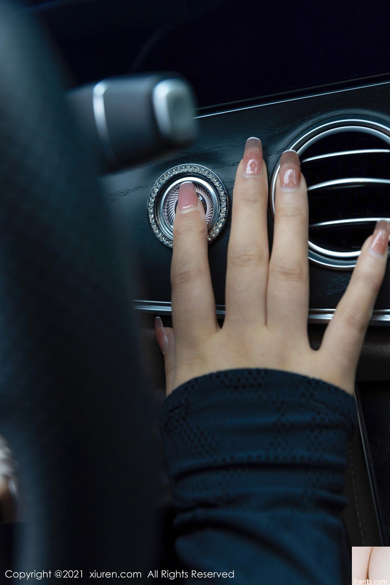 Bộ ngực khủng đỉnh cao không thể che giấu được chân dài xinh đẹp nổi tiếng Internet Xiong Xiaonuo (53P) - Ảnh 51