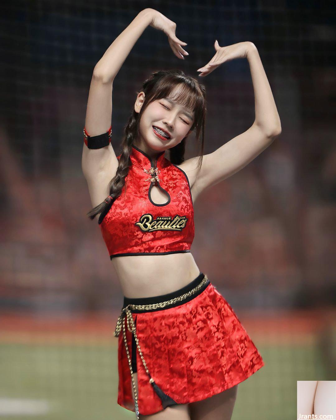 Nụ cười thiên thần của cô gái dễ thương “Laura” mang đến cho mọi người tràn đầy năng lượng (10P) - Ảnh 9