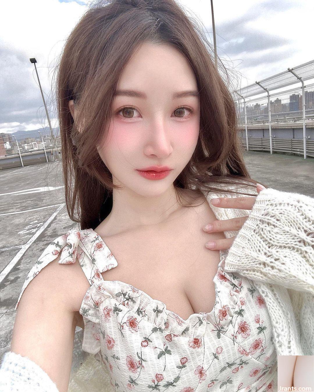 “Nina Zhang Zhang” Đường rãnh sâu trên ngực không thể che giấu được, thật quyến rũ (10P) - Ảnh 8