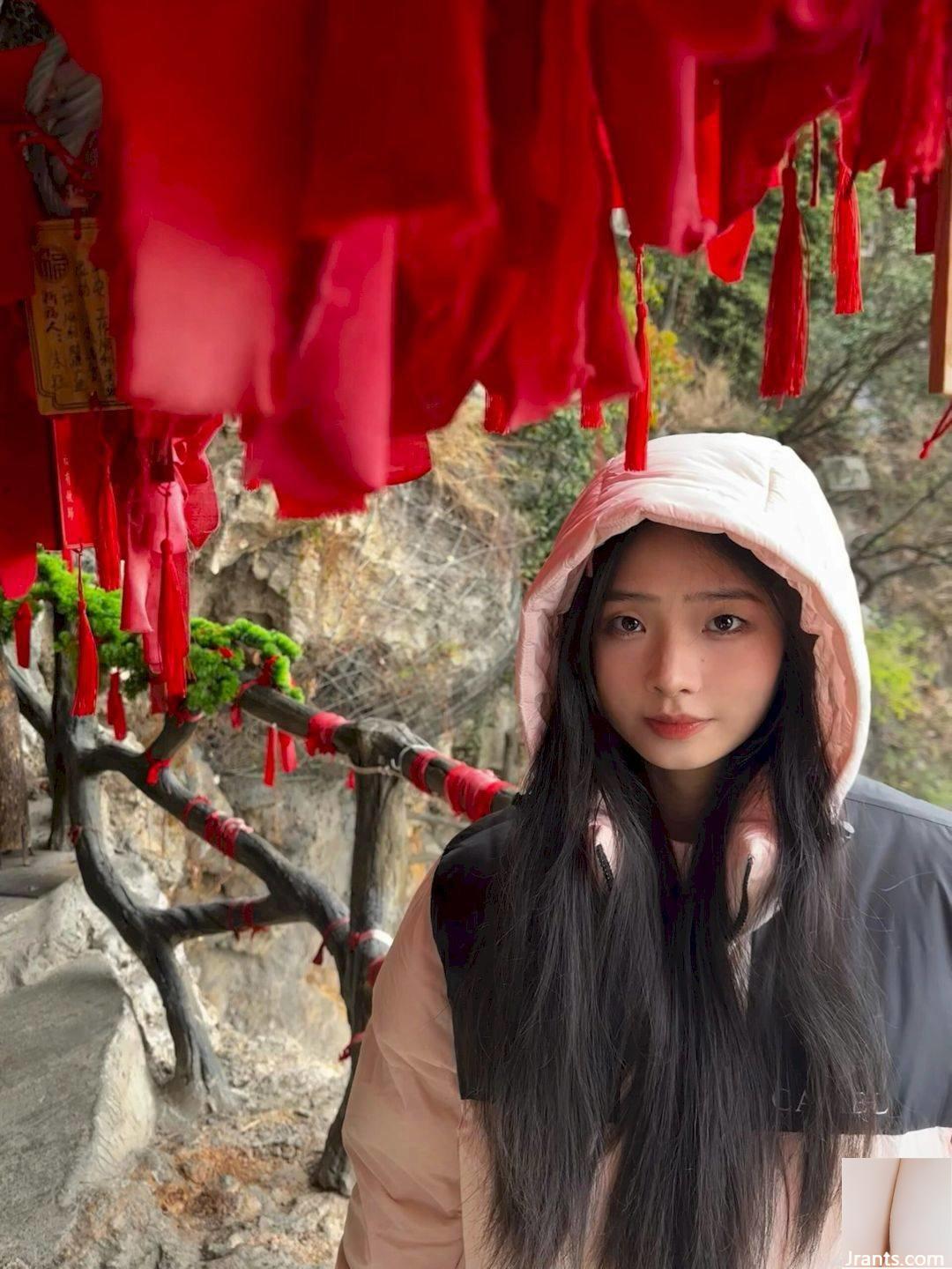 Gái xinh selfie trong phòng thử đồ, dáng quá bùng nổ - Ảnh 8