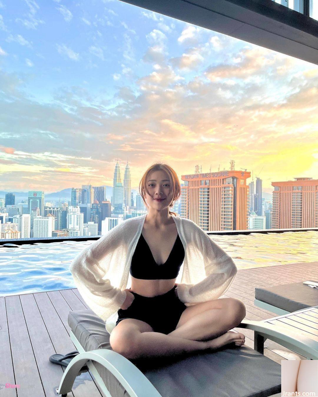 Hot girl Malaysia Sammie có nụ cười siêu ngọt ngào - Ảnh 16