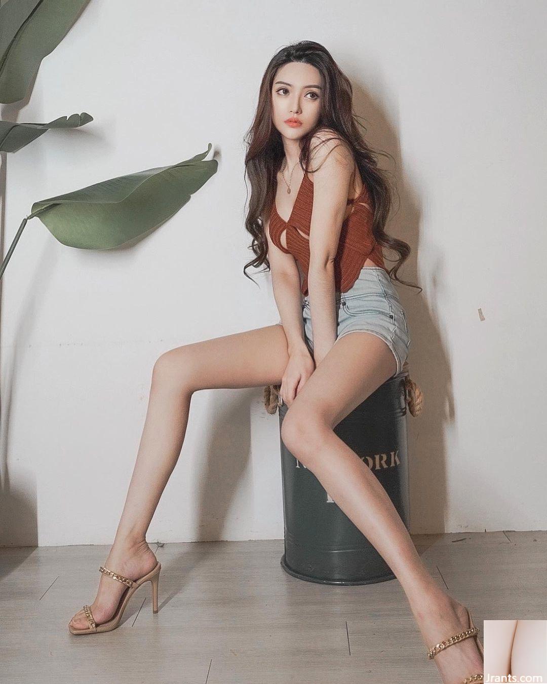 Người mẫu thời trang trẻ “Zhuang Shujie” đầy đặn đến mức tràn ra ngoài. Bộ ngực trắng nõn xinh đẹp quá ngon (10P) - Ảnh 4