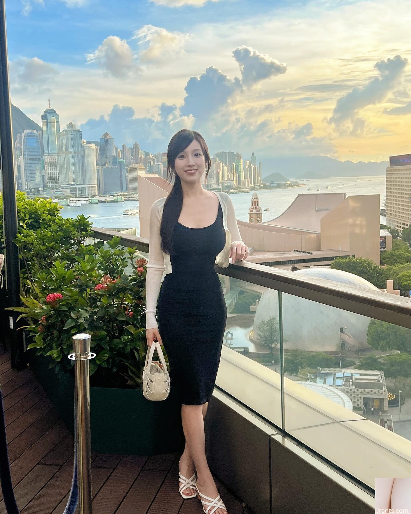 Hình ảnh J nổi tiếng của cô gái Hồng Kông hedy_hoiyi: sự kết hợp hoàn hảo giữa thanh lịch và quyến rũ! - Ảnh 49