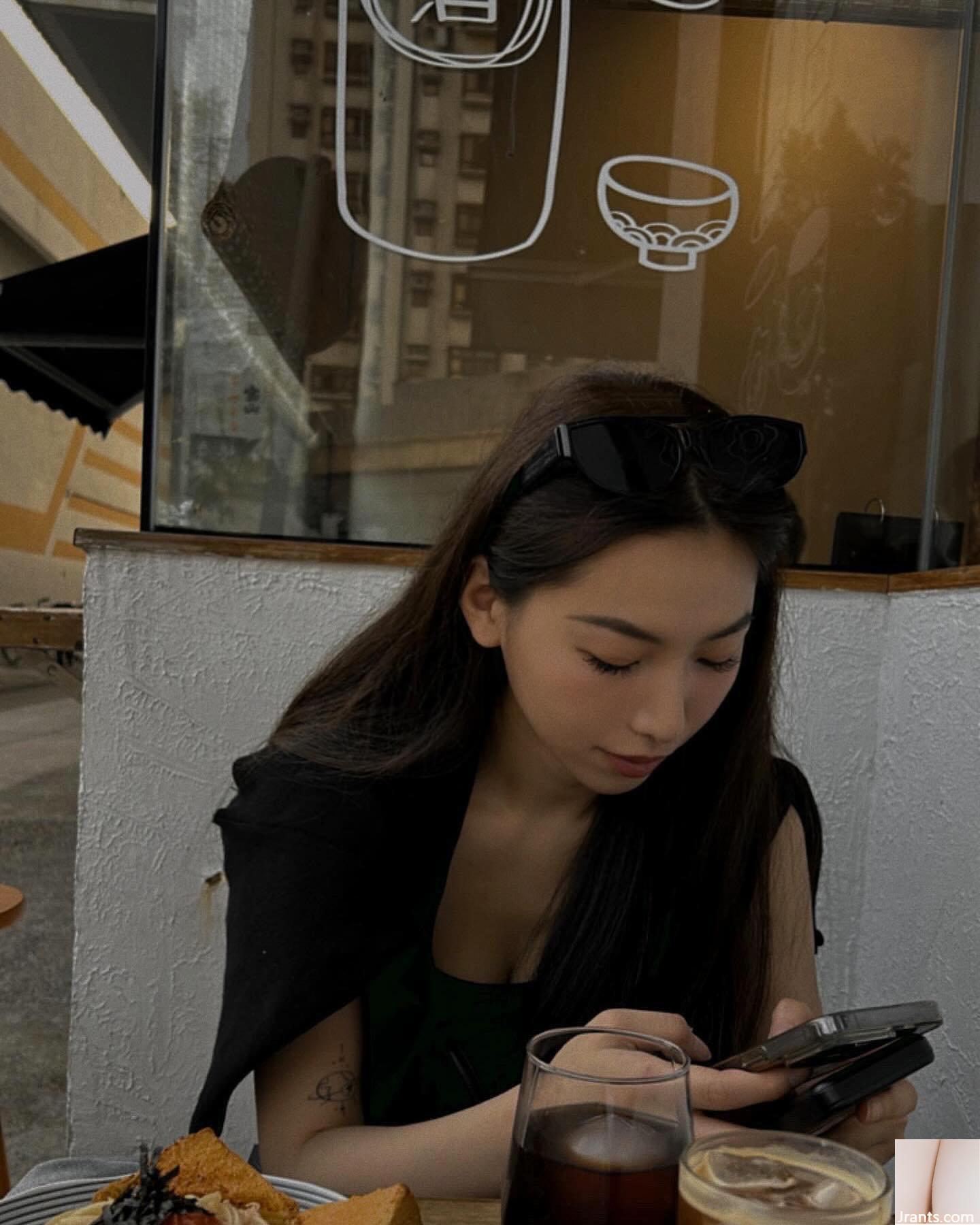 Theo dõi các xu hướng và xu hướng thời trang mới nhất của natalieheha! - Ảnh 33