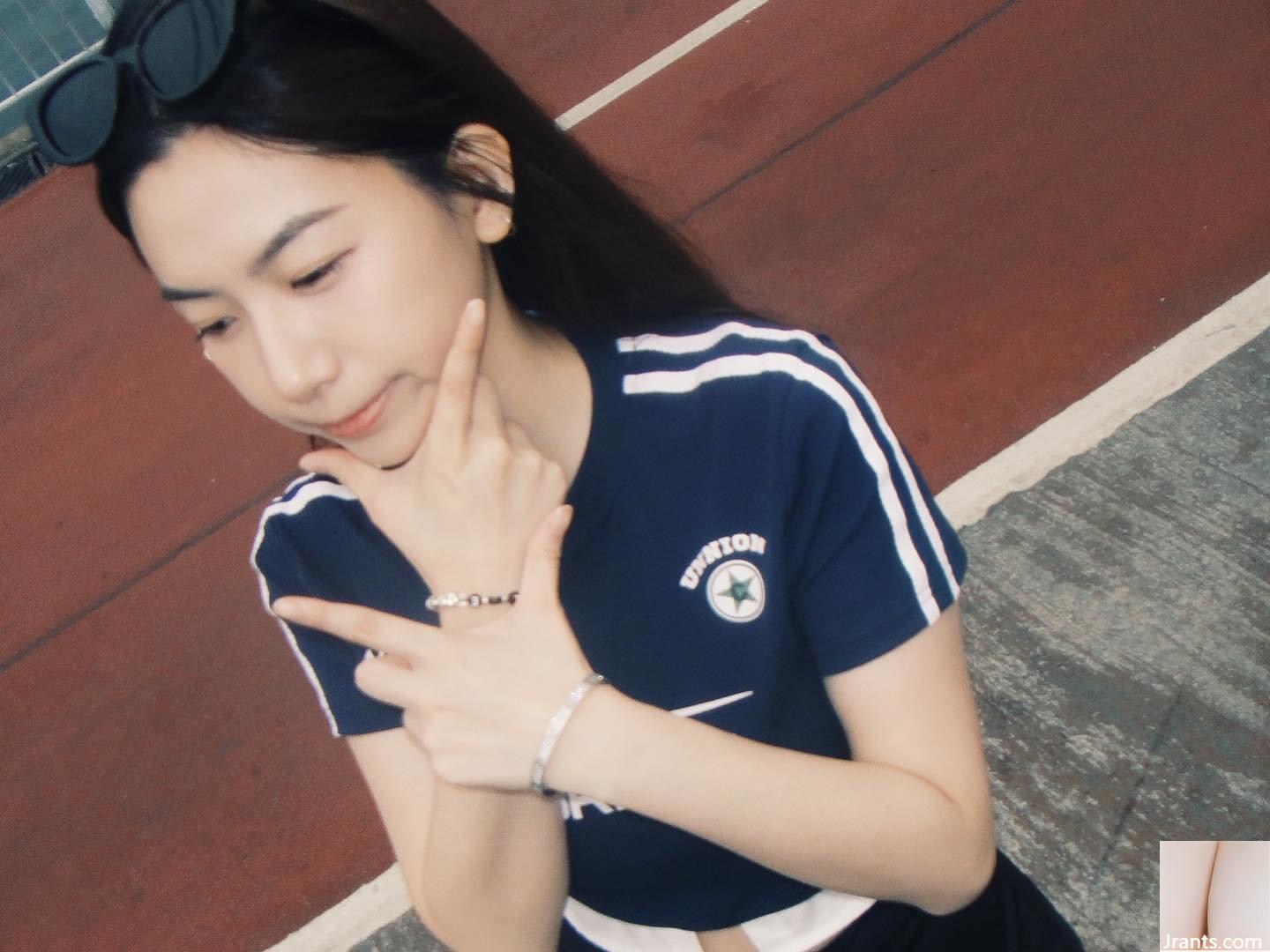 Theo dõi các xu hướng và xu hướng thời trang mới nhất của natalieheha! - Ảnh 7