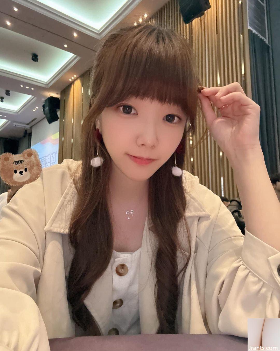 Cô gái xinh đẹp “Bi Yi” có mùi thơm ngọt ngào và tình cảm, trái tim tràn ngập cảm xúc (10P) - Ảnh 7