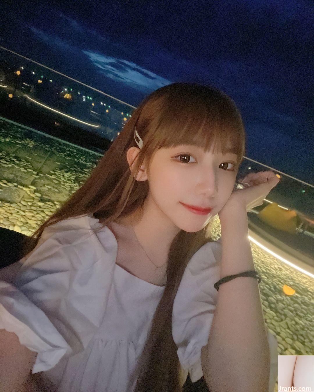 “Li Yunfei” có vẻ ngoài thanh lịch, bộ ngực đẹp và thân hình dữ tợn (10P) - Ảnh 2