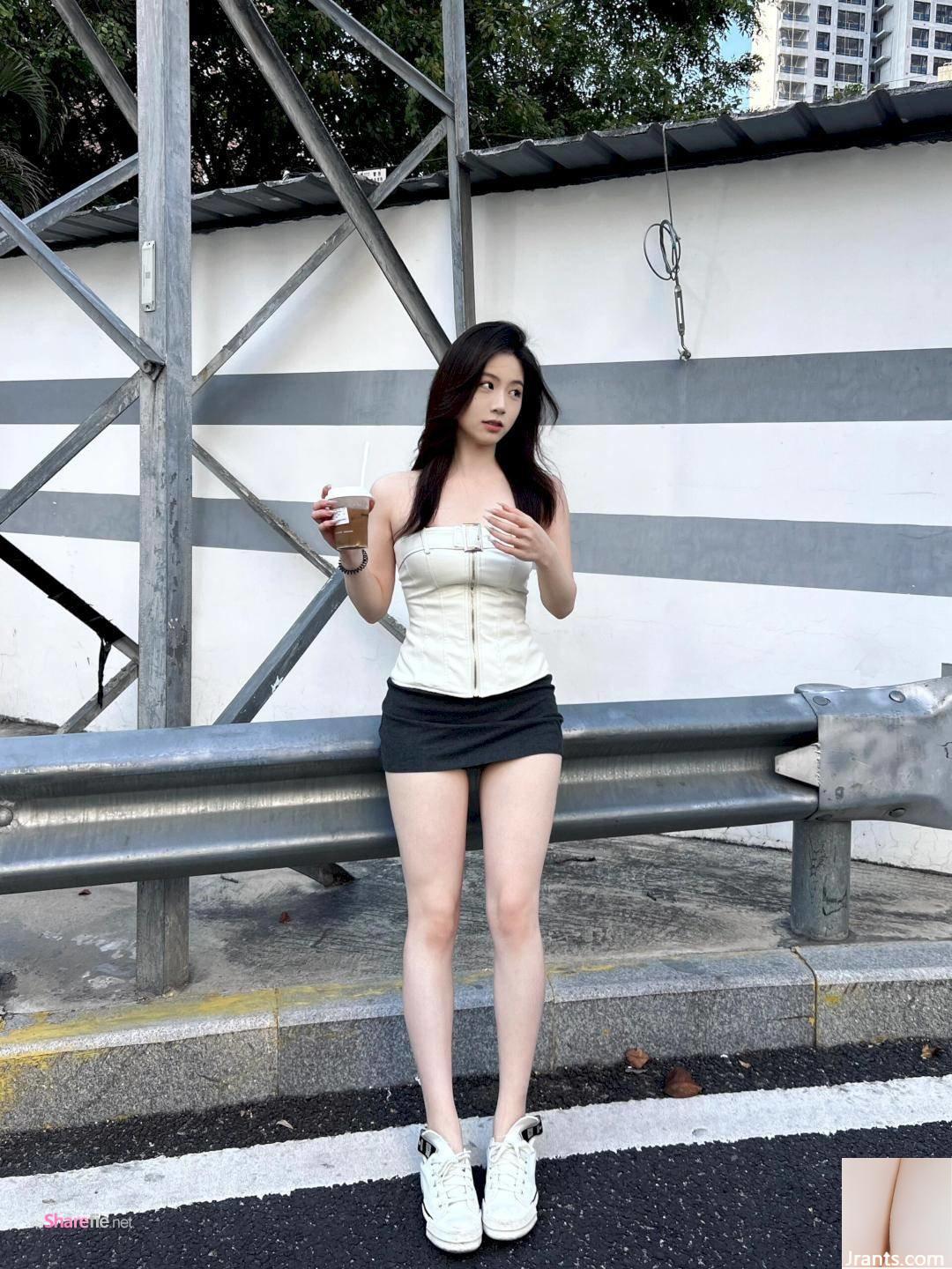 Một bức ảnh chụp đường phố của một cô gái xinh đẹp với khí chất ngọt ngào: “Trên dày và dưới gầy. Đôi chân này đẹp quá”. - Ảnh 11