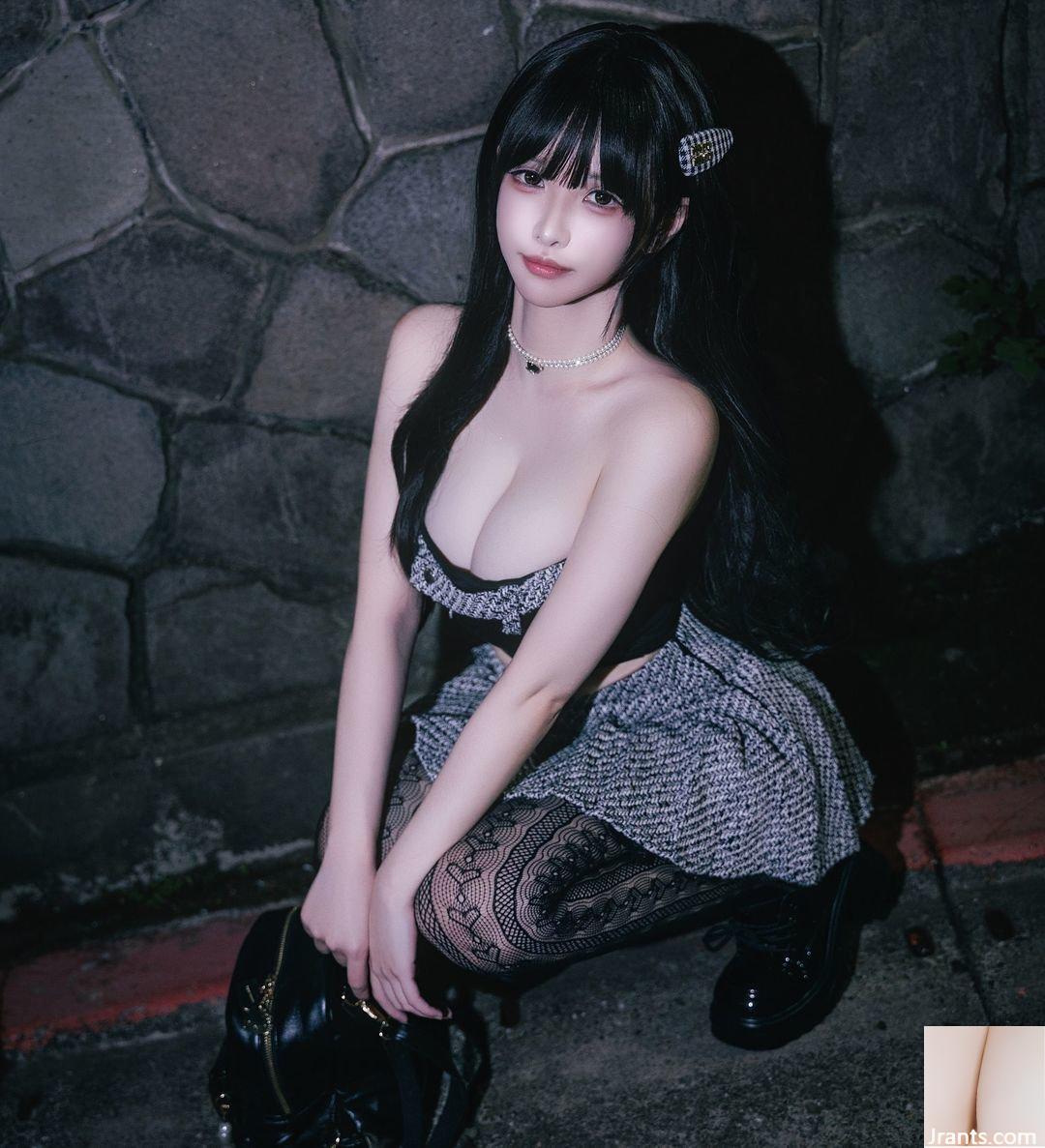 Body nóng bỏng của “Marika” táo bạo lộ rãnh sâu khiến ai cũng choáng váng (10P) - Ảnh 2