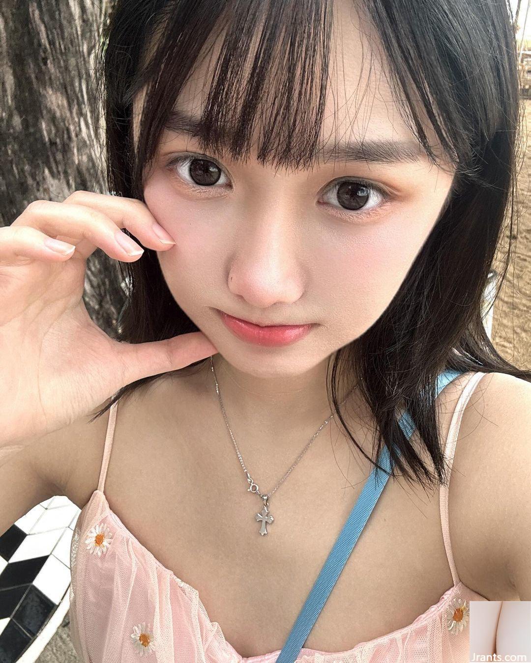 Người dẫn chương trình trực tiếp “Butterfly” khoe bộ ngực trắng như tuyết và cảnh quay mãn nhãn đến mức đốn tim bạn (10P) - Ảnh 2