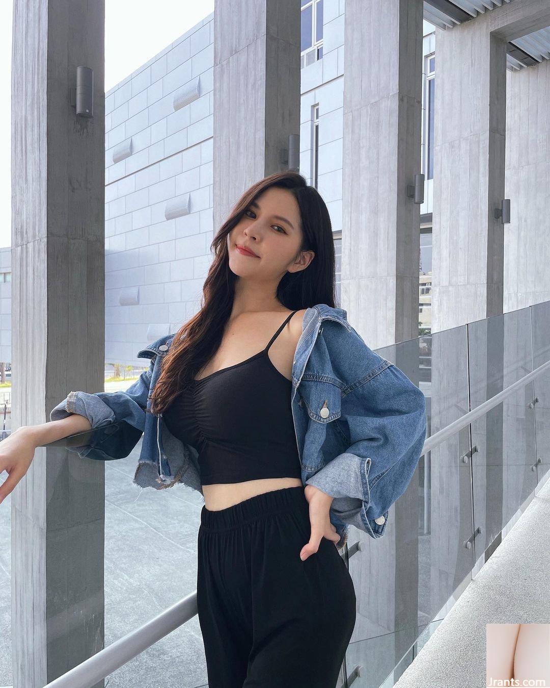 Ai có thể chịu nổi đường cong thon gọn của mỹ nhân “Joshiah” và khoe bộ ngực săn chắc (10P) - Ảnh 2