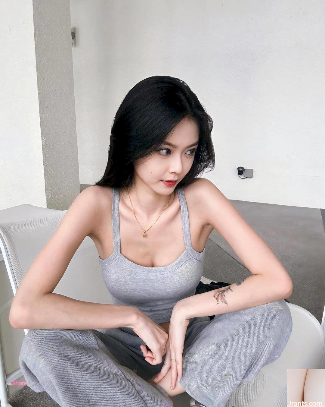 Gái xinh đăng ảnh nóng giữa đêm - Ảnh 16