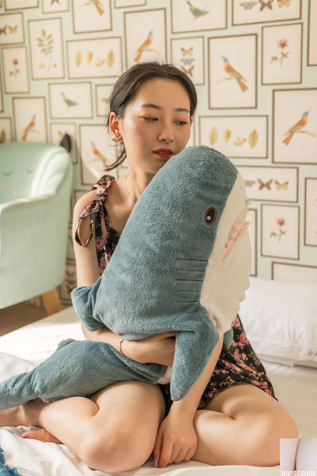 Bộ ảnh riêng tư trên cơ thể cô gái đeo kính PKG của người mẫu Trung Quốc (2021.08.02)-02 (100P) - Ảnh 23