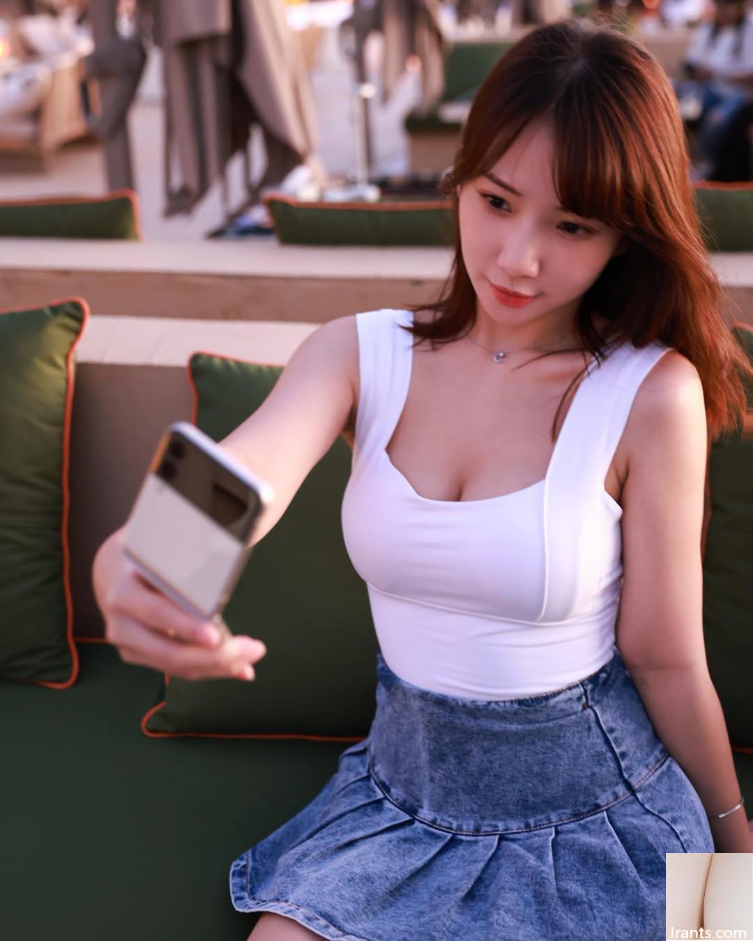 “Sisi” có đôi mắt to, nụ cười ngọt ngào và dáng người rất đẹp (10P)