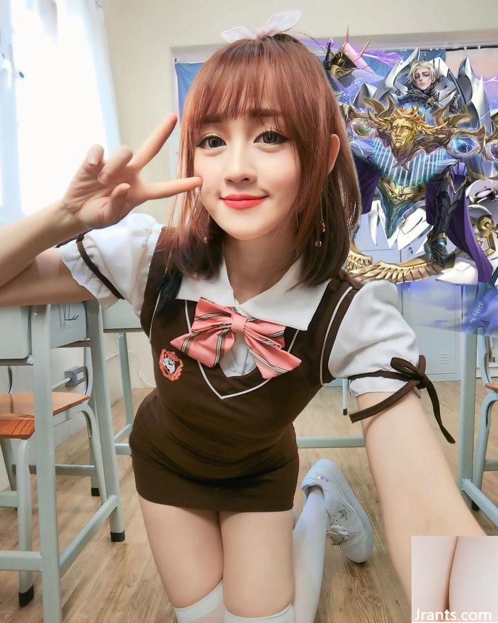 Hot girl “Wu Qianwei” có đường cong chữ S nóng bỏng và dáng người dữ dằn (10P)