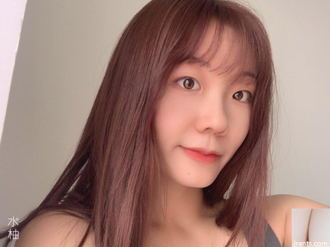 Cô gái ngây thơ thật gợi cảm (25P) - Ảnh 21