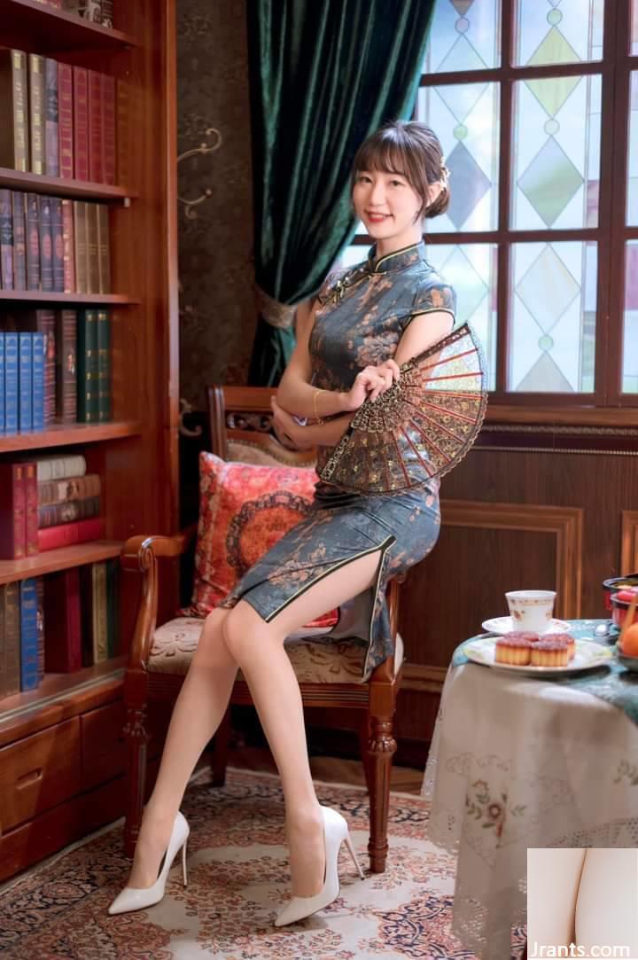 Chân lụa đẹp trong sườn xám - Ảnh 12