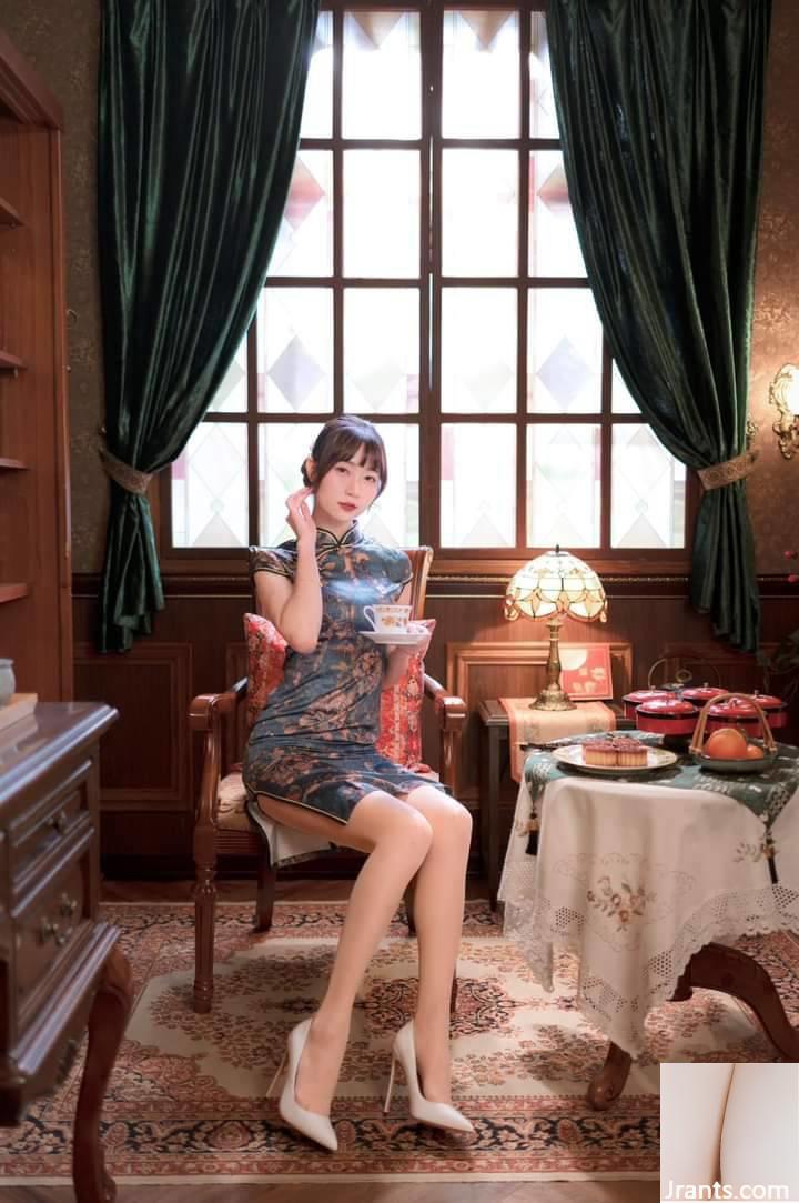 Chân lụa đẹp trong sườn xám - Ảnh 17